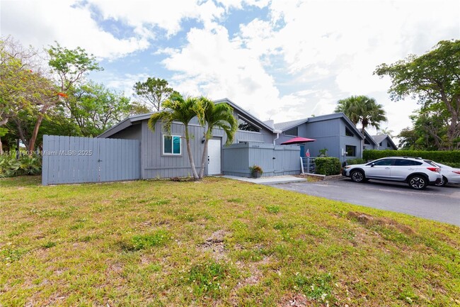 11359 SW 112th Cir Ln N in Miami, FL - Building Photo - Building Photo