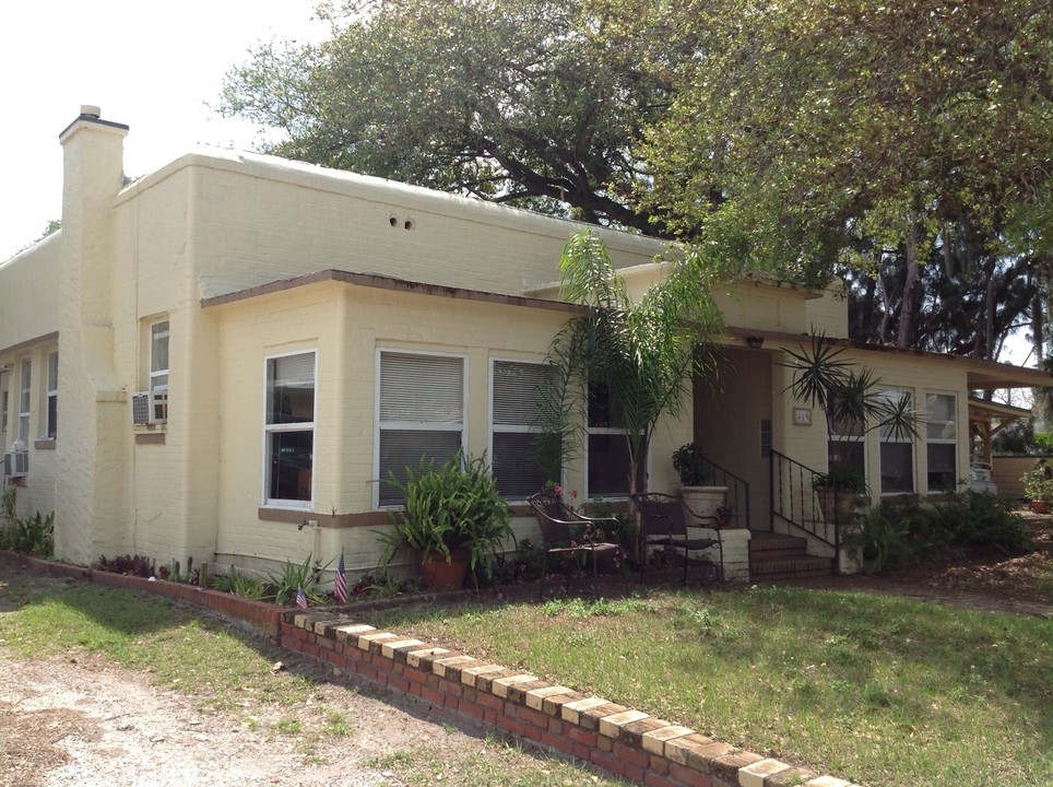 419 Roanoke St in Dunedin, FL - Building Photo