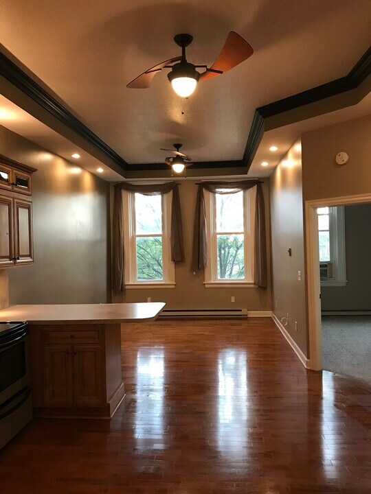 57 S Main Street Apt 3, Unit 3 in Brockport, NY - Foto de edificio