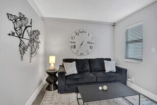 50 Davie Blvd in Fort Lauderdale, FL - Building Photo