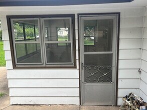 2682 Hamline Ave N in Roseville, MN - Building Photo - Building Photo