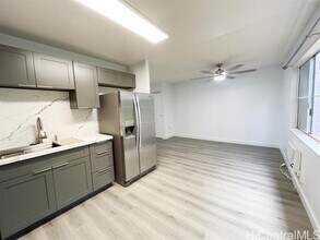 95-1045-1045 Kaapeha St in Mililani, HI - Building Photo - Building Photo