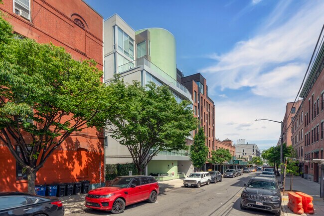 165 N 10th St in Brooklyn, NY - Building Photo - Building Photo