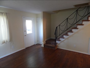 102 Charles Place in Indian Head, MD - Foto de edificio - Building Photo