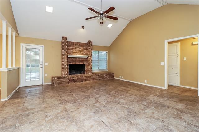 1316 Spyglass Dr in Mansfield, TX - Building Photo - Building Photo