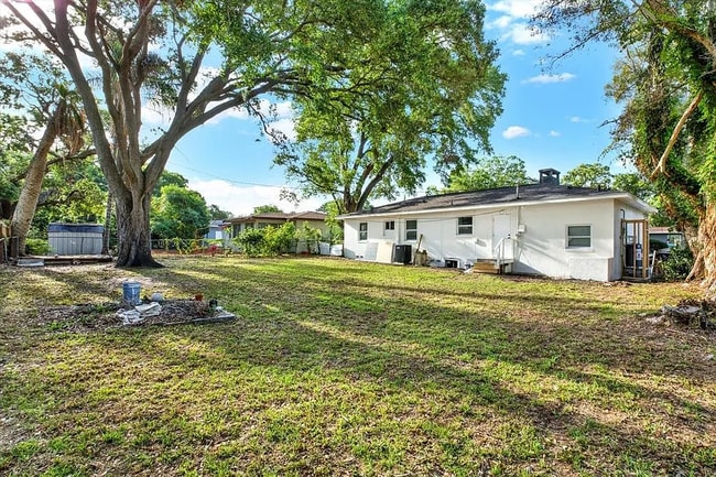 1352 Parkwood St in Clearwater, FL - Building Photo - Building Photo