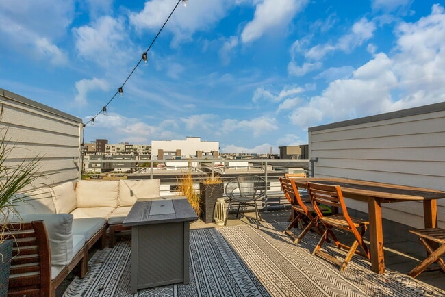 3221 W Conejos Pl in Denver, CO - Building Photo - Building Photo