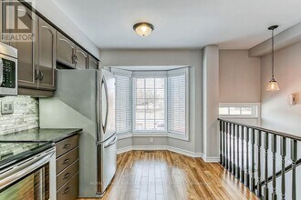 3480 Upper Middle Rd in Burlington, ON - Building Photo - Building Photo