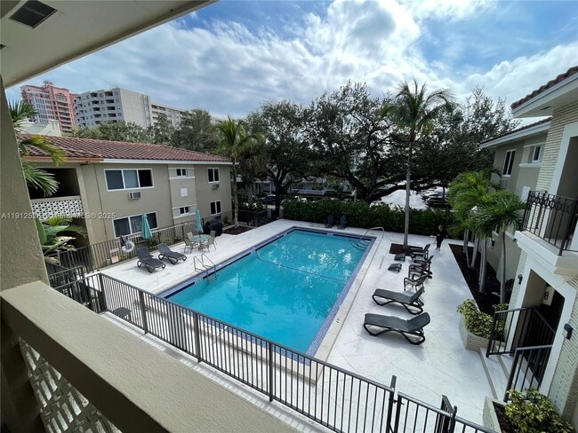 property at 125 Edgewater Dr