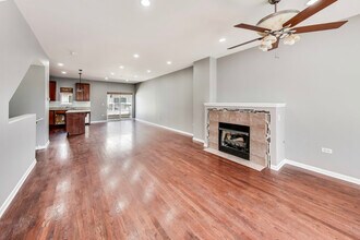 4524 W Belmont Ave in Chicago, IL - Building Photo - Building Photo