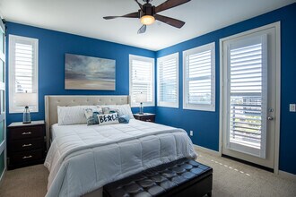 1562- Vista del Mar Way in Oceanside, CA - Building Photo - Building Photo