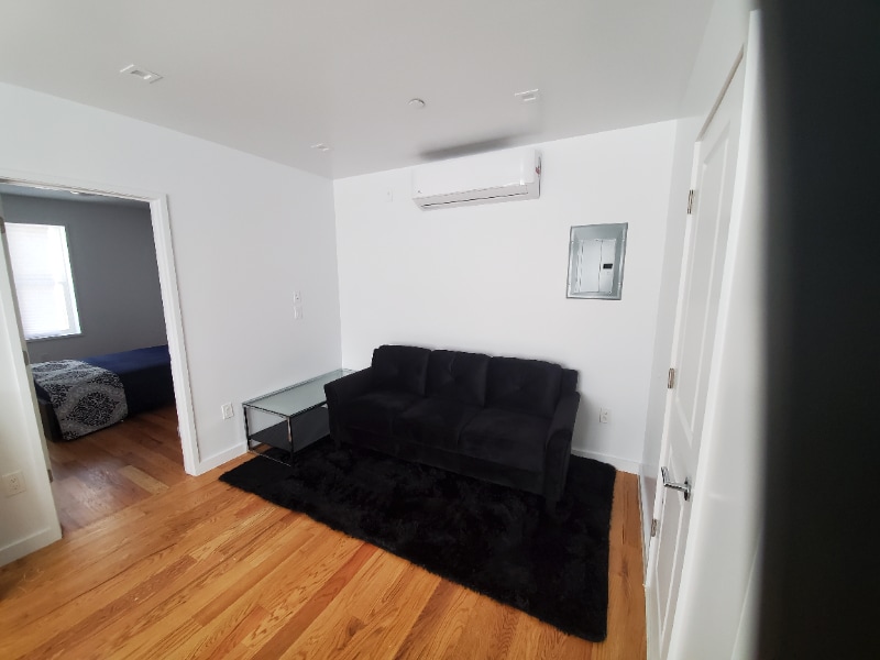 1 Crosby Ave in Brooklyn, NY - Building Photo