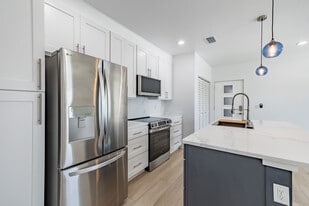 5:30 O Clock-Brand New Luxury Apartments in Clearwater, FL - Building Photo