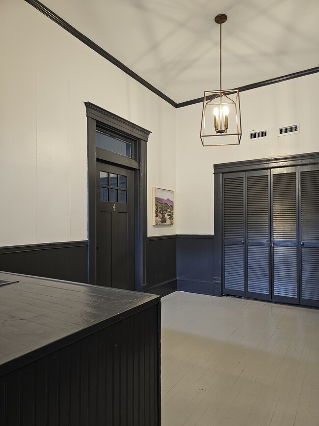 1012 Love Ave, Unit 4