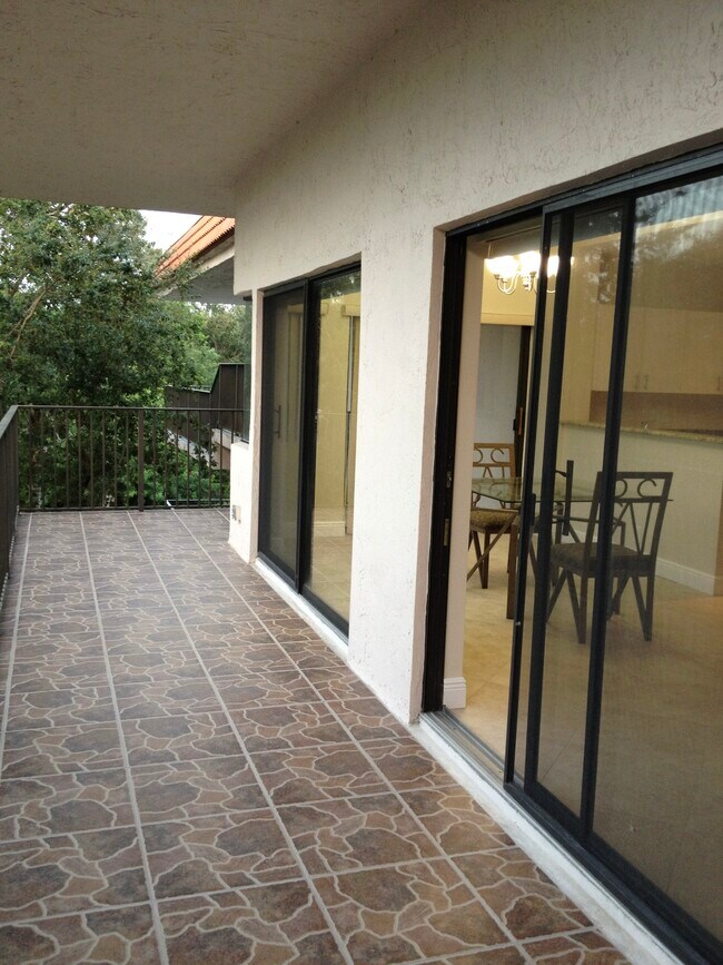 4725 SW 62nd Ave in Davie, FL - Building Photo - Building Photo