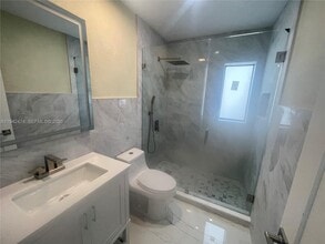 9124 SW 180th St in Palmetto Bay, FL - Building Photo - Building Photo