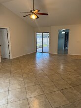 1002 Stout Ct in Oviedo, FL - Building Photo - Building Photo