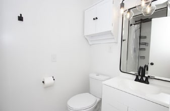 415 Bradford Dr in New Bern, NC - Building Photo - Building Photo