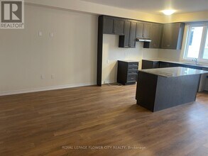 142 Molozzi St in Erin, ON - Building Photo - Building Photo