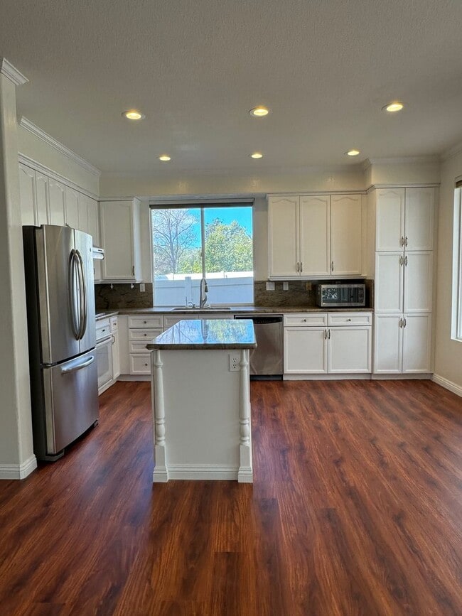 3155 Foxtail Ct in Thousand Oaks, CA - Building Photo - Building Photo