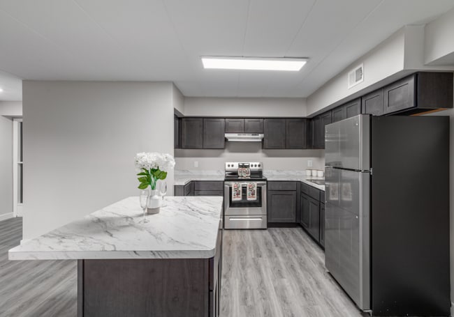 The Colony Apartments in Wilmington, DE - Building Photo - Building Photo