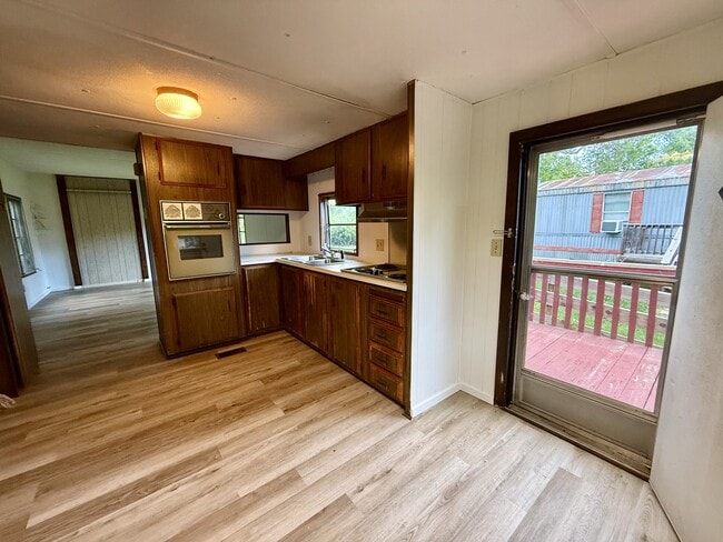 36 Pink Pearl Ln in East Flat Rock, NC - Building Photo - Building Photo