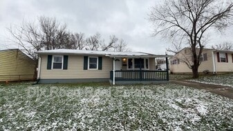 163 Tecumseh Dr in Hamilton, OH - Building Photo