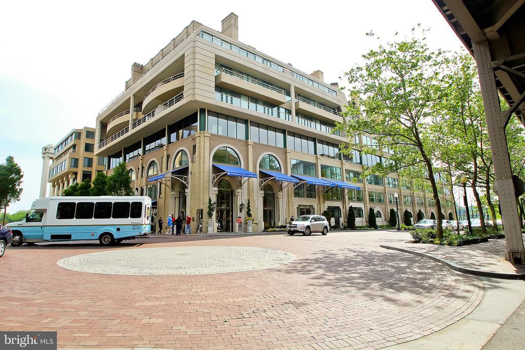 3030 Water St NW in Washington, DC - Building Photo