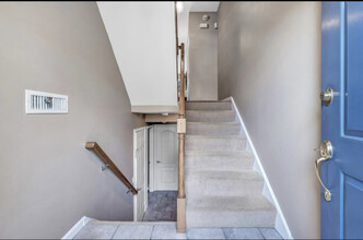 180 Governor Trumbull Way in Trumbull, CT - Building Photo - Building Photo