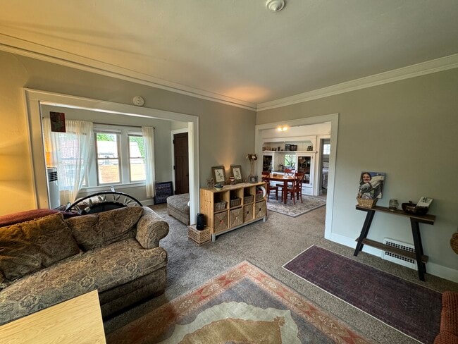 5702 W Galena St, Unit 2 in Milwaukee, WI - Foto de edificio - Building Photo