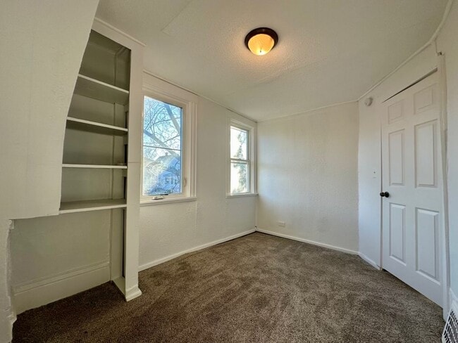 2815 N Humboldt Ave in Minneapolis, MN - Building Photo - Building Photo