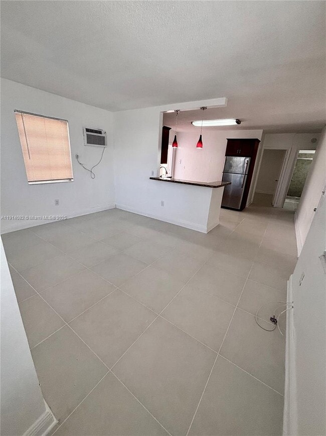 2176 SW 4th St in Miami, FL - Building Photo - Building Photo