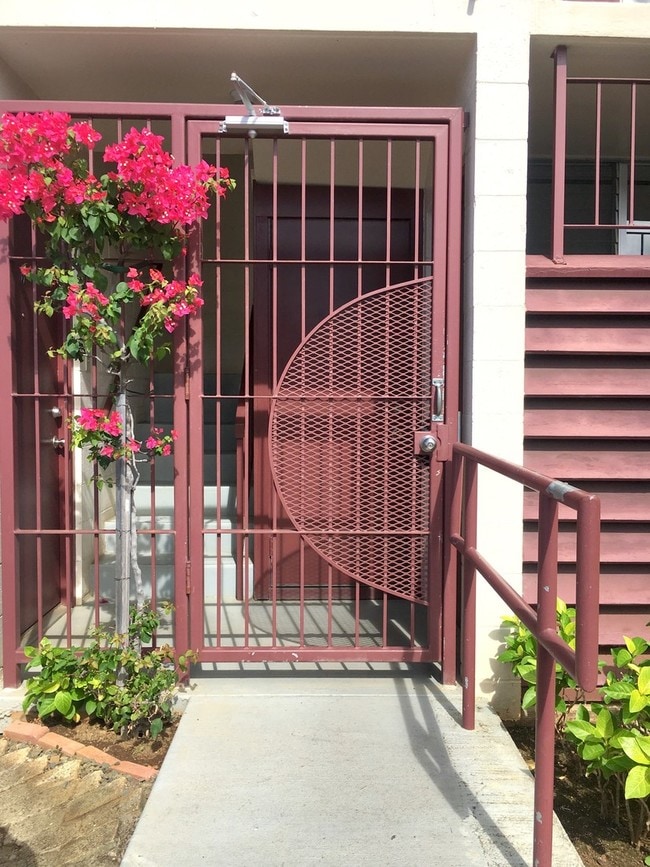 816 Birch St in Honolulu, HI - Building Photo - Building Photo