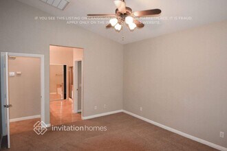 8124 Chimney Bluff St in North Las Vegas, NV - Building Photo - Building Photo