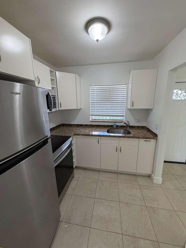 9851 Sandalfoot Blvd in Boca Raton, FL - Building Photo - Building Photo