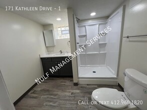 171 Kathleen Dr in New Brighton, PA - Building Photo - Building Photo