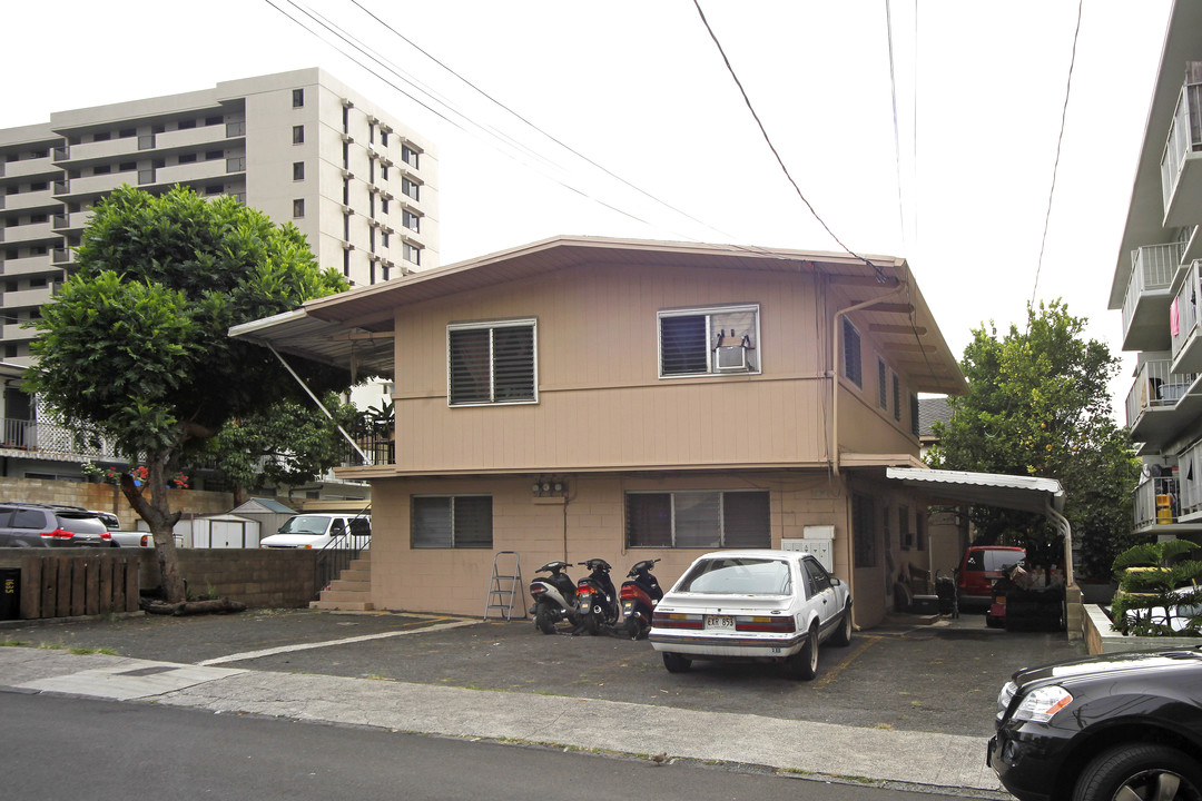 1635 Liholiho St in Honolulu, HI - Building Photo