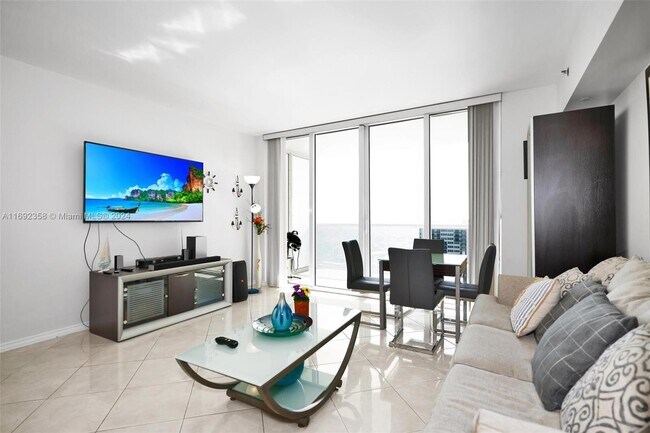 1830 S Ocean Dr, Unit 2505 in Hallandale Beach, FL - Foto de edificio - Building Photo