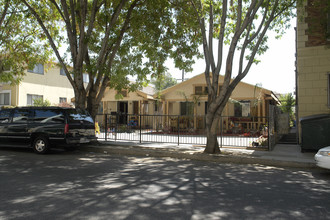 1416 Gordon St in Los Angeles, CA - Building Photo - Building Photo