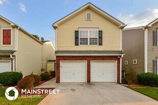 815 Lakeside Cir in Covington, GA - Building Photo