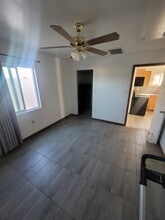 1830 W Oraibi Dr, Unit Oraibi Condo in Phoenix, AZ - Building Photo - Building Photo