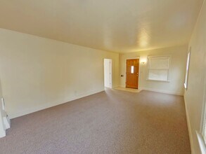 736 E 19th Ave in Eugene, OR - Building Photo - Building Photo