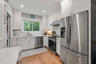 94 Appleton St in Arlington, MA - Building Photo - Building Photo