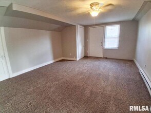 513 W Loucks Ave in Peoria, IL - Building Photo - Building Photo