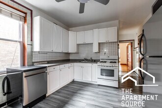 2042 W Armitage Ave, Unit 1 in Chicago, IL - Building Photo - Building Photo