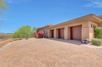 11350 E Desert Troon Ln in Scottsdale, AZ - Building Photo - Building Photo