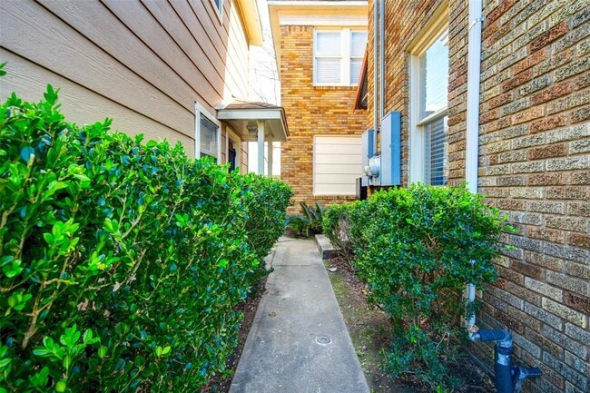 property at 2601 Rosedale St