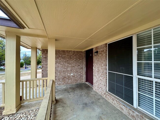 1016 Catalpa St in Austin, TX - Building Photo - Building Photo