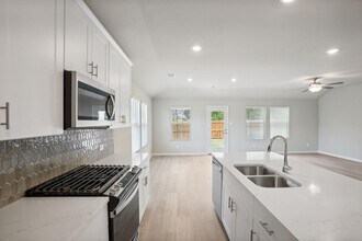 2204 Dunbar Dr in Sherman, TX - Building Photo - Building Photo