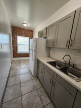 3950 W 8th St in Los Angeles, CA - Building Photo - Building Photo